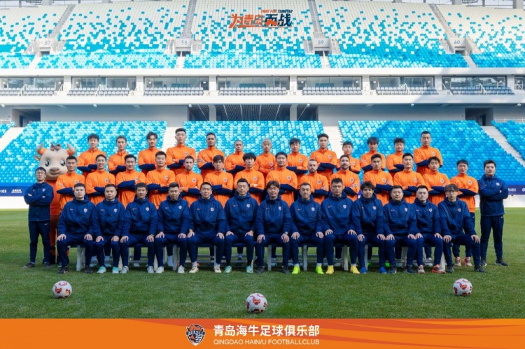 青島海牛一線隊(duì)名單：老將鄭龍、薩里奇坐鎮(zhèn)，金洋洋等新援在列